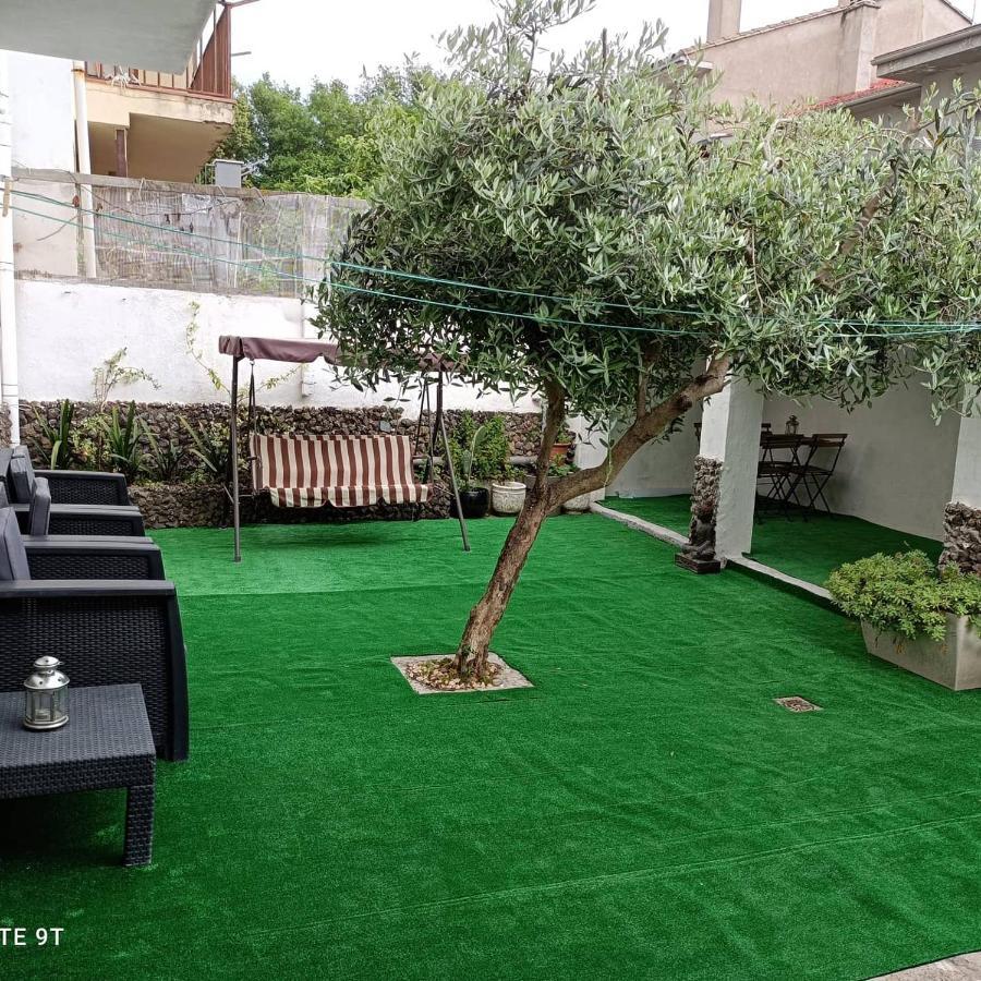 Carrer Esparreguera Olot Zewnętrze zdjęcie